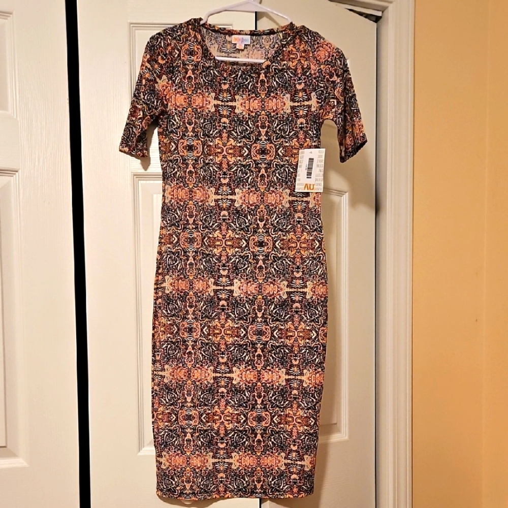 Patterned Short Sleeve Dress